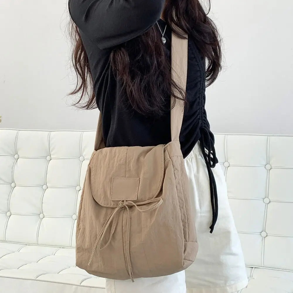 Bolsa Feminina Casual em Poliéster Premium.