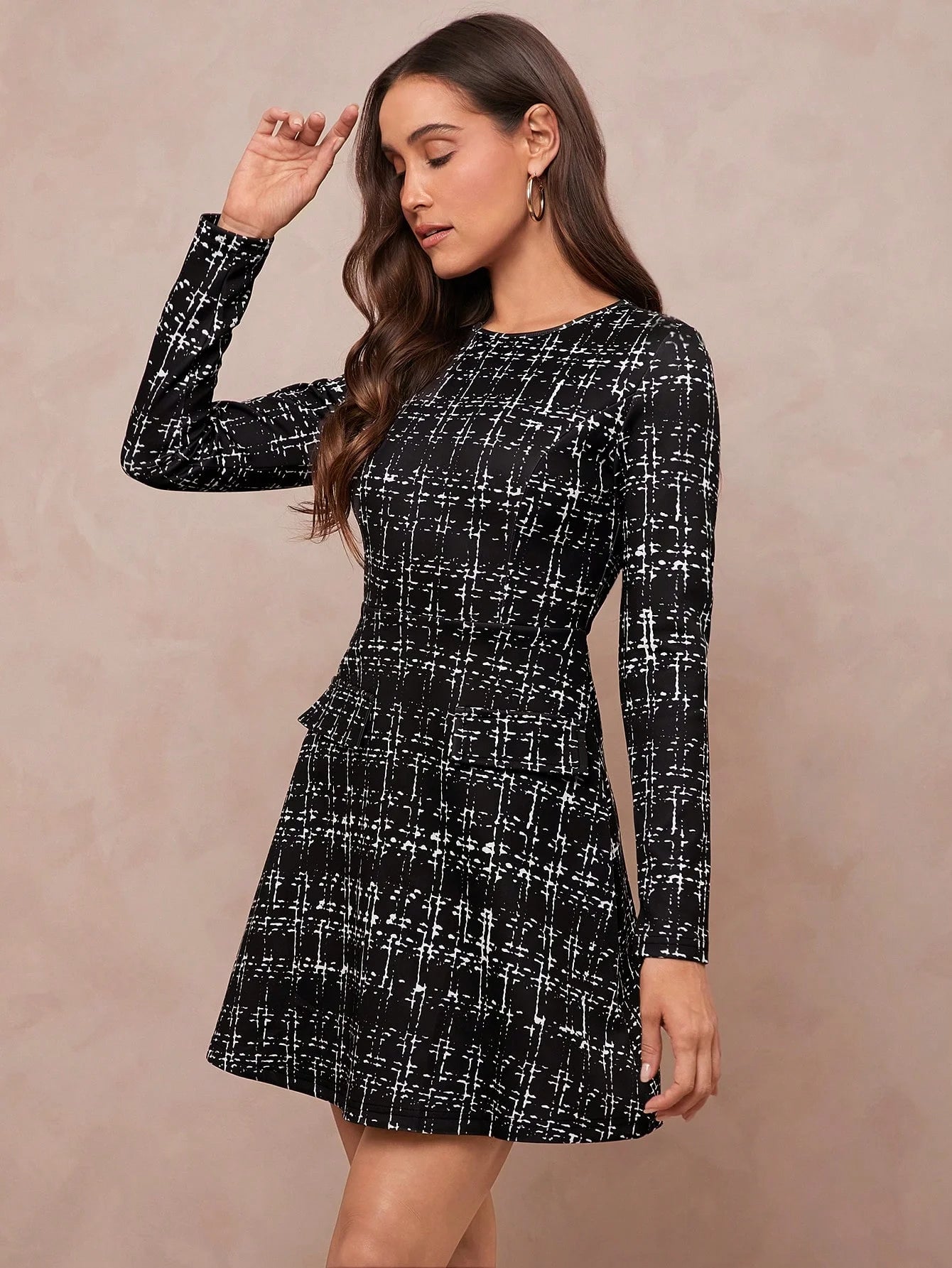 Vestido Feminino Mini Manga Longa Estilo Chanel