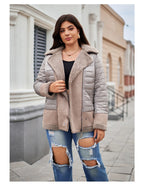 Jaqueta Feminina Acolchoada com Capuz e Detalhes em Frivolité.