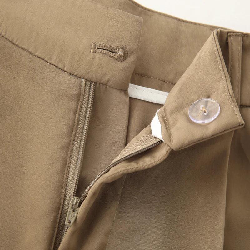 Calça Feminina de Cintura Alta e Perna Larga com Cinto