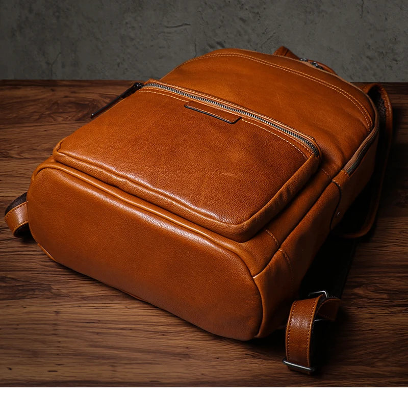 Mochila Masculina em Couro Premium.